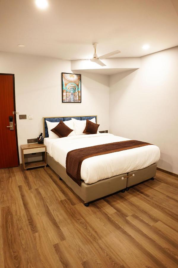 Dream Hotel - Richmond Bangalore Exterior foto